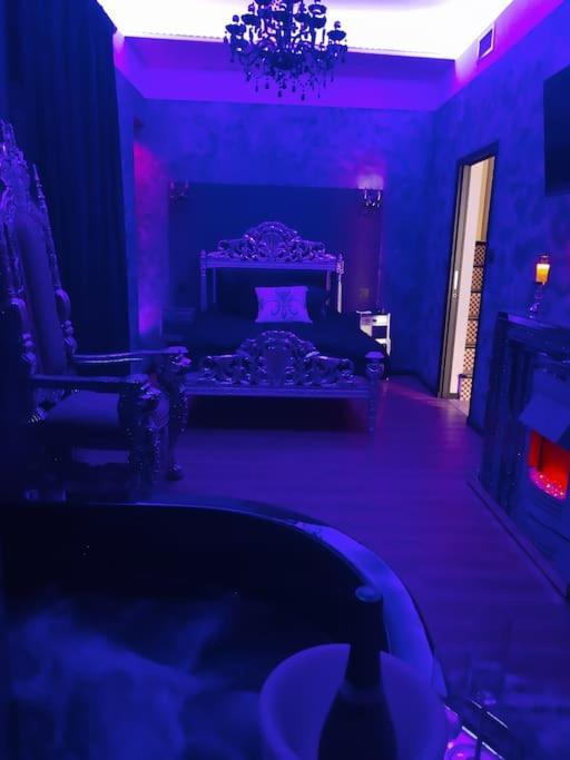 Nuit Romantique - Jacuzzi - Beziers - Romance Royale Exteriör bild