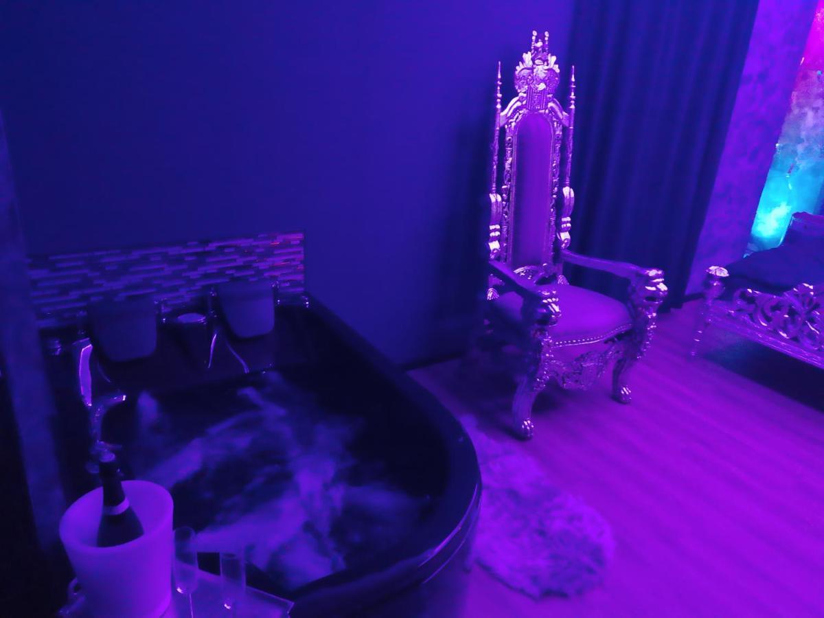 Nuit Romantique - Jacuzzi - Beziers - Romance Royale Exteriör bild