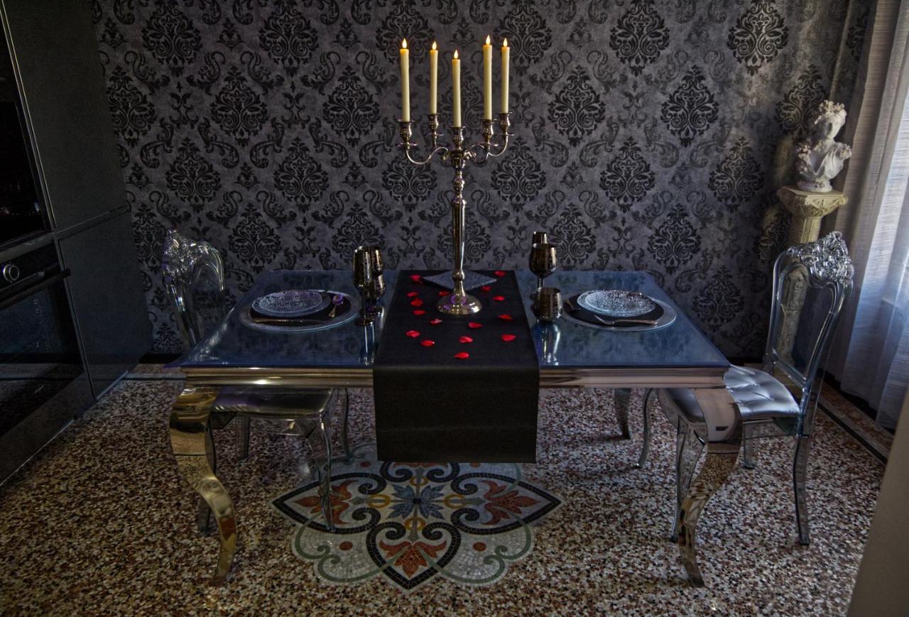 Nuit Romantique - Jacuzzi - Beziers - Romance Royale Exteriör bild