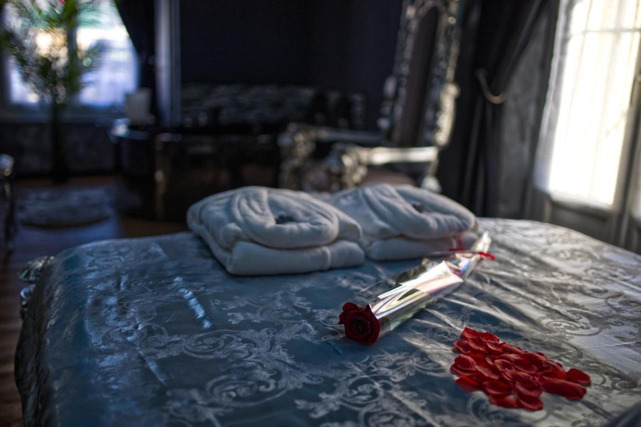 Nuit Romantique - Jacuzzi - Beziers - Romance Royale Exteriör bild